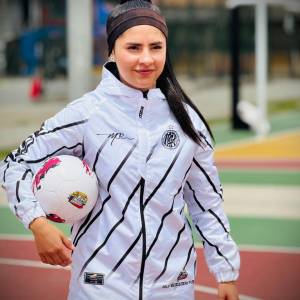 Raider Luisa_ chaqueta blanca- negra- Micrero- sport-